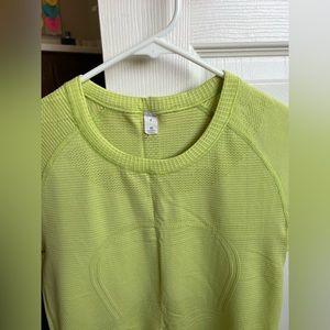 lululemon. Swiftly tech shirt sleeve. SeaWheeze 2012. Bright green. GUC.